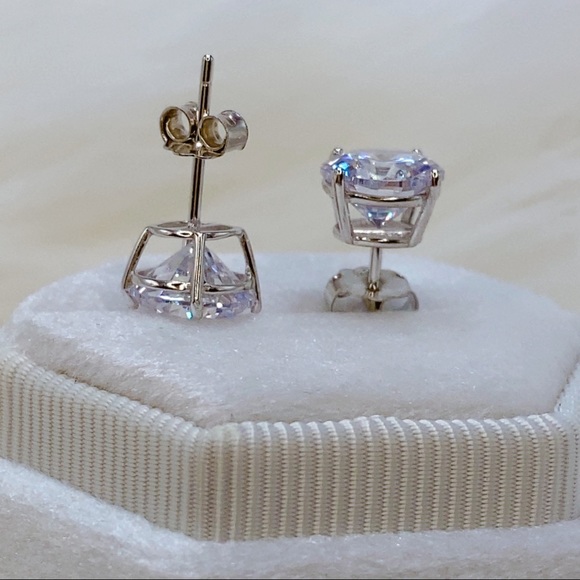 14k white gold diamond stud earrings round cut D VSS1 over - Picture 6 of 11